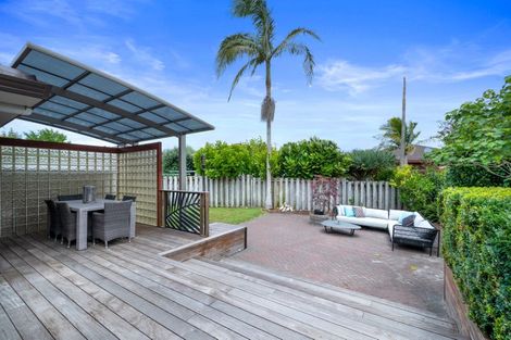 Photo of property in 16 Williams Road, Hobsonville, Auckland, 0618