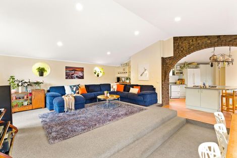 Photo of property in 22 Matuhi Rise, Henderson, Auckland, 0612