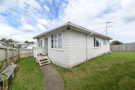 Photo of property in 12 Igloo Place, Red Hill, Papakura, 2110