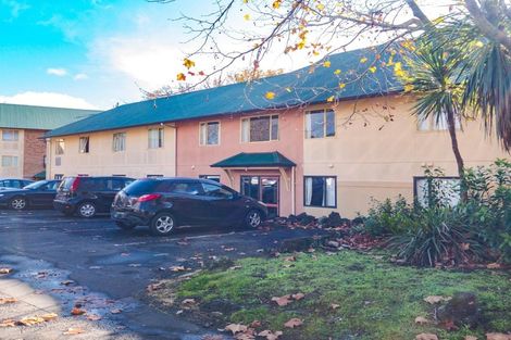 Photo of property in 3/125 Carrington Road, Point Chevalier, Auckland, 1025