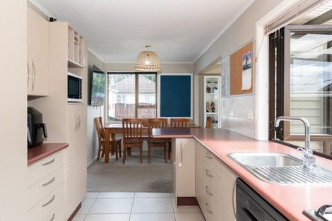 Photo of property in 60 Brentwood Street, Trentham, Upper Hutt, 5018