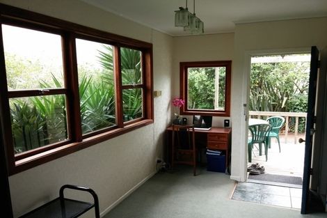 Photo of property in 69 Rangeview Road, Sunnyvale, Auckland, 0612
