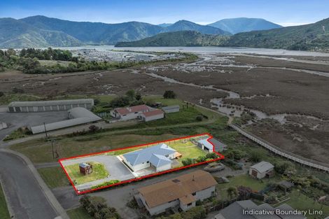 Photo of property in 9 Scott Street, Havelock, 7100