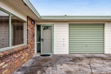 Photo of property in 2/219 Mangorei Road, Merrilands, New Plymouth, 4312