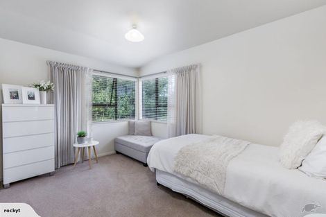 Photo of property in 2/660 Beach Road, Browns Bay, Auckland, 0630