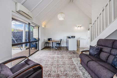 Photo of property in 12/58 Manuroa Road, Takanini, 2112