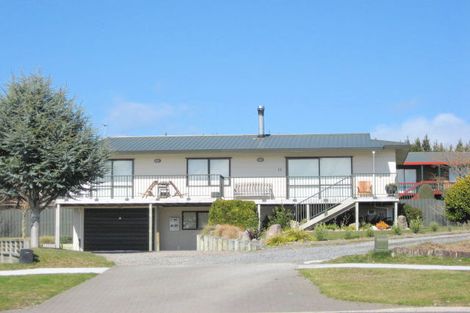 Photo of property in 11 Rowena Crescent, Motuoapa, 3382