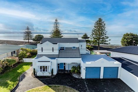 Photo of property in 7 Charles Street, Westshore, Napier, 4110