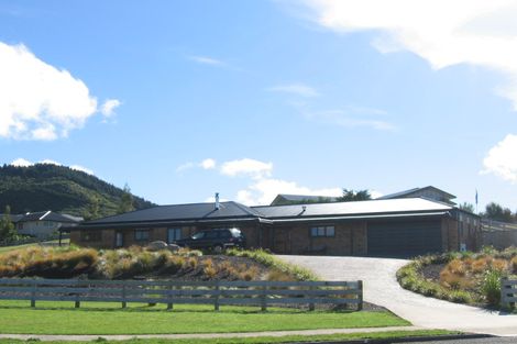 Photo of property in 85 Kirton Drive, Riverstone Terraces, Upper Hutt, 5018