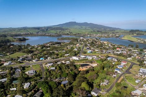 Photo of property in 6 Main Road, Raglan, 3225