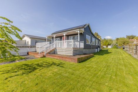 Photo of property in 17 Watts Street, Waipawa, 4210