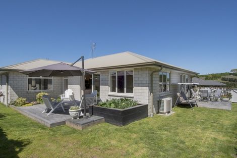 Photo of property in 27 Puhirake Crescent, Pyes Pa, Tauranga, 3112