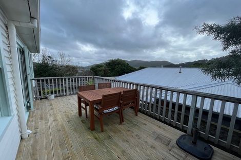 Photo of property in 7 Montgomery Avenue, Karori, Wellington, 6012