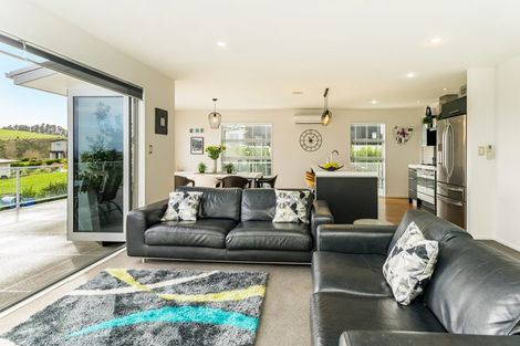 Photo of property in 16 Quarry Hill Terrace, Kennedys Bush, Christchurch, 8025