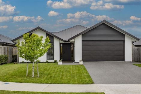 Photo of property in 12 Brantholme Place, Rangiora, 7400