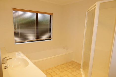 Photo of property in 11b Ross Crescent, Orewa, 0931