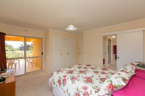 Photo of property in 12 Sequoia Grove, Merrilands, New Plymouth, 4312