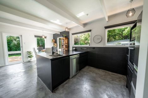 Photo of property in 84 Ruru Avenue, Otatara, Invercargill, 9879