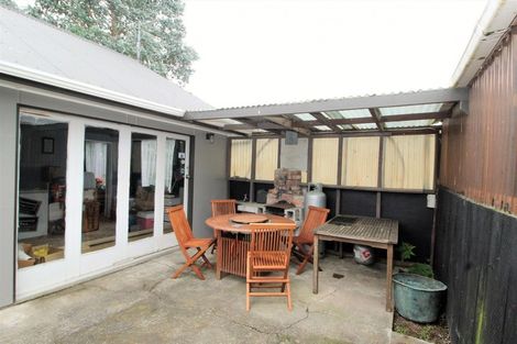 Photo of property in 11 Ross Street, Woodville, 4920