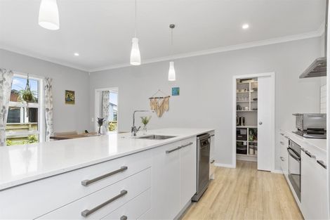 Photo of property in 14 Awatira Drive, Papamoa Beach, Papamoa, 3118