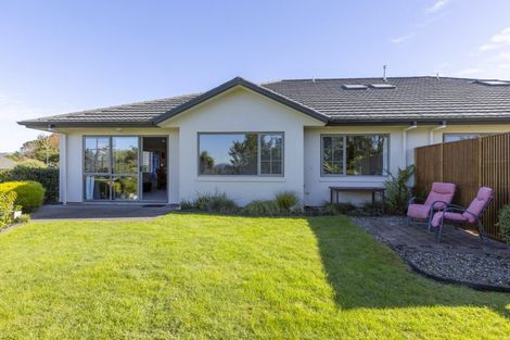 Photo of property in 44 Lakeridge Close, Rangatira Park, Taupo, 3330