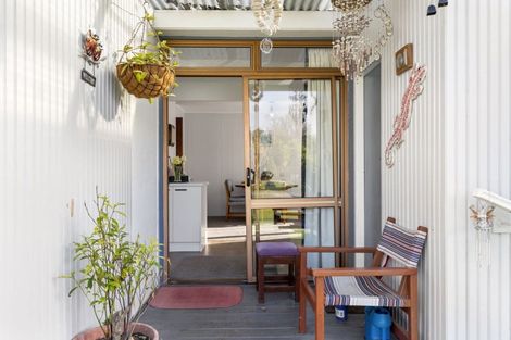 Photo of property in 15 Bull Street, Bulls, 4818