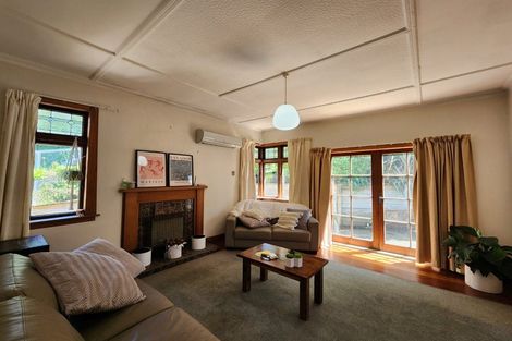 Photo of property in 76 Glenmore Street, Northland, Wellington, 6012