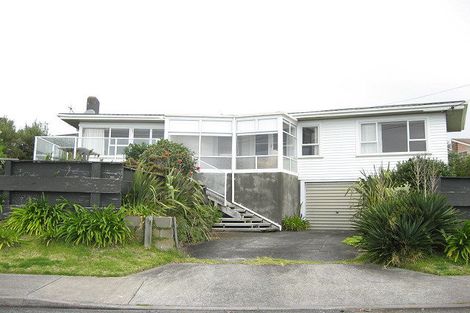 Photo of property in 80 Messenger Terrace, Oakura, 4314