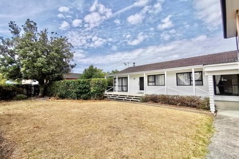 Photo of property in 1 Mark Edward Drive, Half Moon Bay, Auckland, 2012