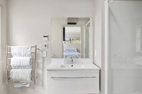 Photo of property in 43 Brindle Way, Newlands, Wellington, 6037