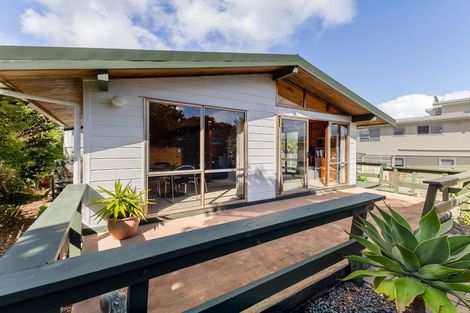 Photo of property in 6 Tahi Road, Paraparaumu Beach, Paraparaumu, 5032