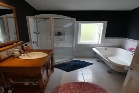 Photo of property in 3 Lucy Road, Bluff Hill, Napier, 4110