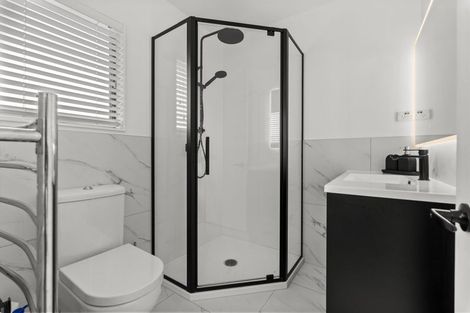 Photo of property in 22 Lakeside Drive, Orewa, 0931