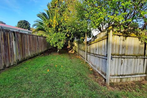 Photo of property in 142 Edgewater Drive, Pakuranga, Auckland, 2010