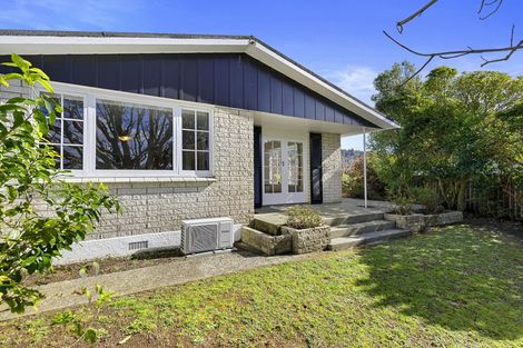 Photo of property in 27 Sunbrae Drive, Silverstream, Upper Hutt, 5019