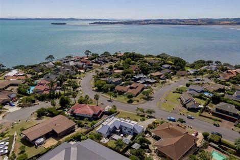 Photo of property in 6 Stevenson Way, Cockle Bay, Auckland, 2014