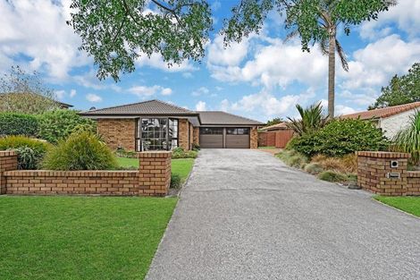 Photo of property in 11 Jessika Place, Conifer Grove, Takanini, 2112