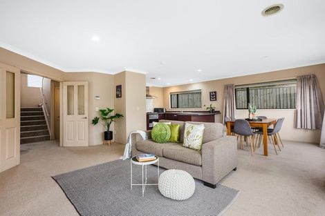 Photo of property in 9 Aspiring Terrace, Aotea, Porirua, 5024