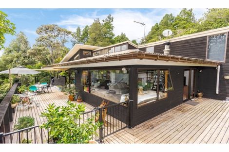 Photo of property in 215 Shaw Road, Titirangi, Auckland, 0604