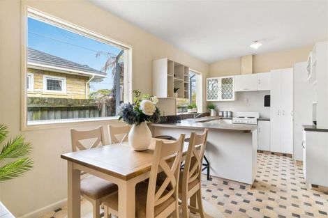 Photo of property in 2 Milton Street, Somerfield, Christchurch, 8024