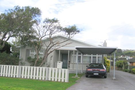 Photo of property in 80 Oxford Street, Tawa, Wellington, 5028