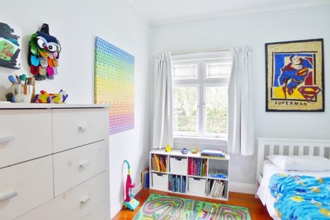 Photo of property in 32 Queensway, Three Kings, Auckland, 1024