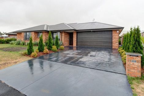 Photo of property in 1 Duggan Close, Rolleston, 7614