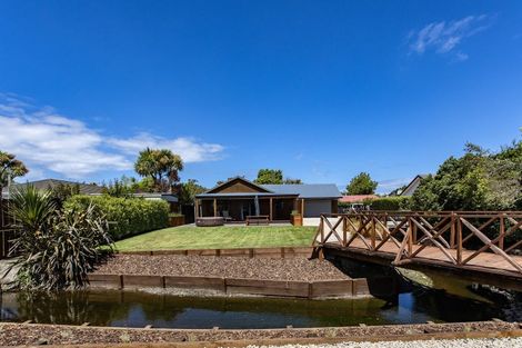 Photo of property in 5 Gilbert Street, Amberley, 7410