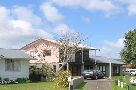 Photo of property in 25 Tahara Crescent, Mount Maunganui, 3116