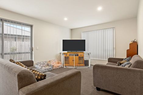 Photo of property in 1 Keeper Close, Woodend, 7610