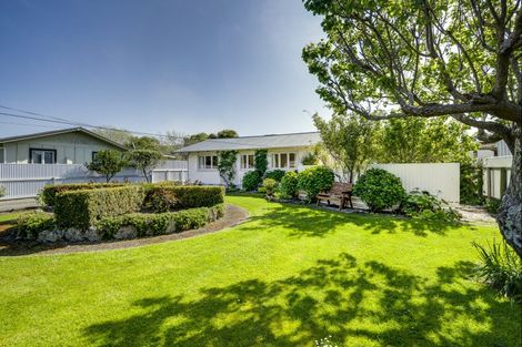 Photo of property in 36 Airini Road, Waimarama, Havelock North, 4294