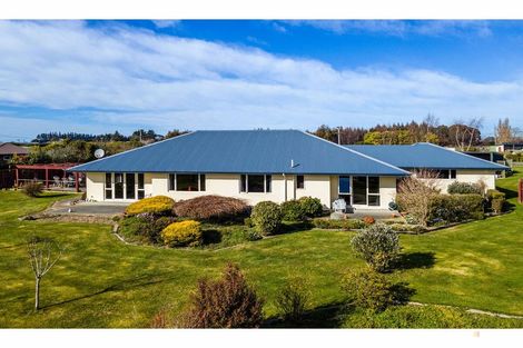 Photo of property in 37 Blue Cliffs Road, Saint Andrews, 7988