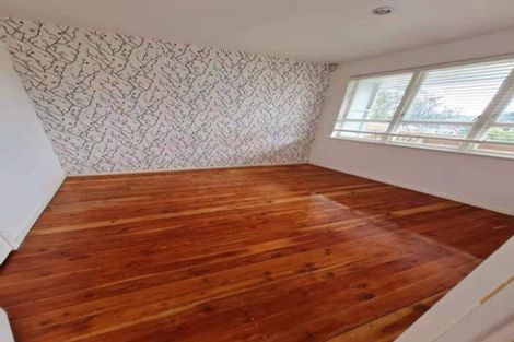 Photo of property in 1/70 Hogans Road, Glenfield, Auckland, 0629