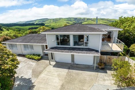 Photo of property in 12 The Track, Plimmerton, Porirua, 5026